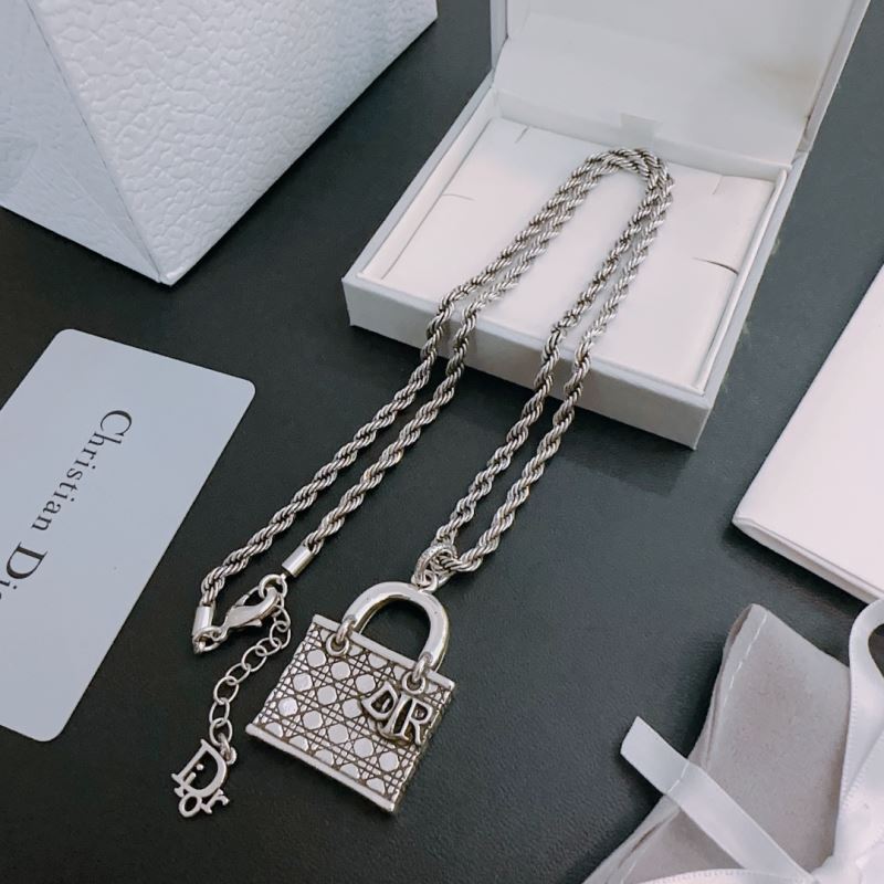 chr1st1an D10r necklaces